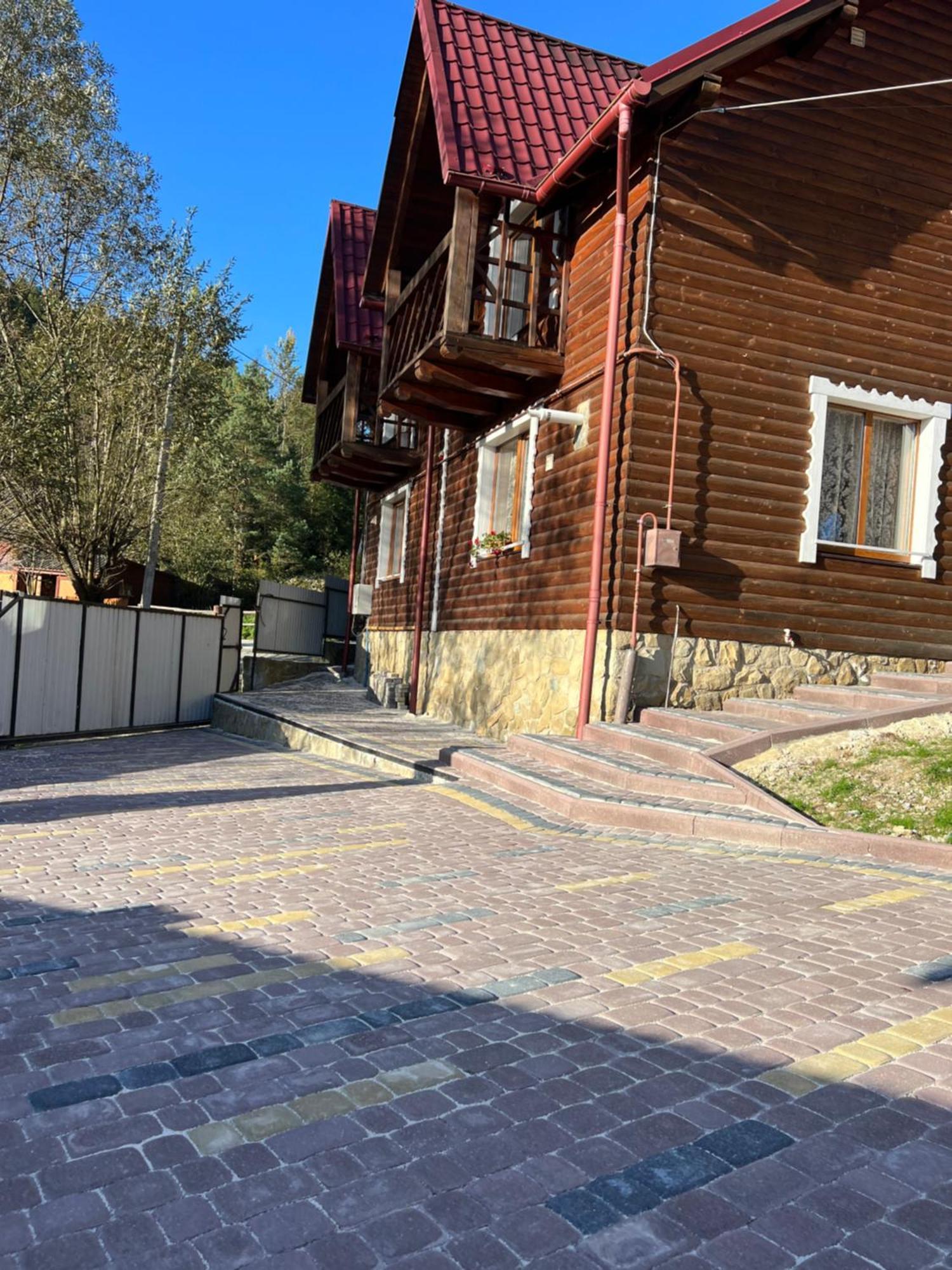 Котедж "Гірська Роса" Яремче Чан Басейн Exterior photo