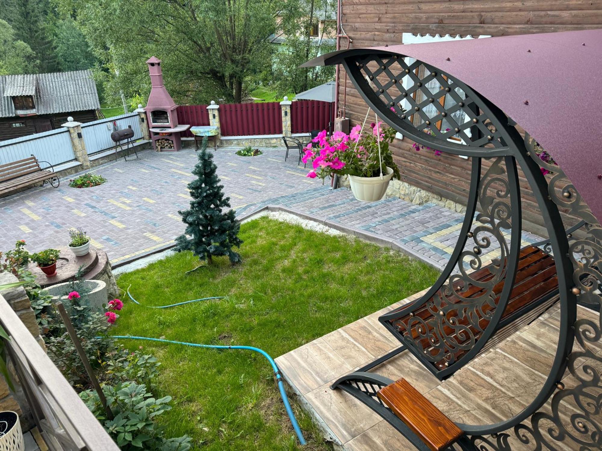 Котедж "Гірська Роса" Яремче Чан Басейн Exterior photo